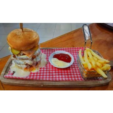 Rosy's  - Heart Attack Cheeseburger + fries + special sauce 